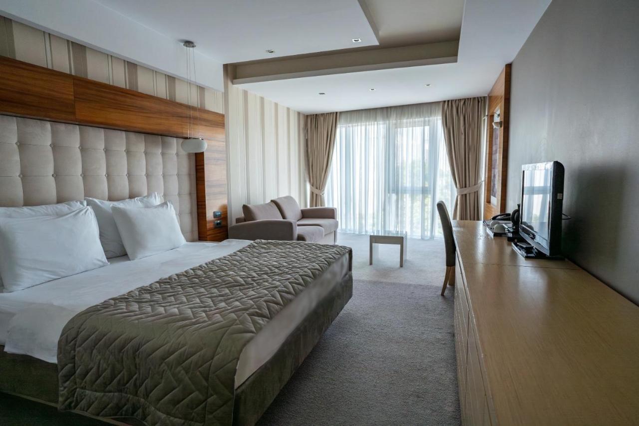 Centar Hotel Нови-Сад Экстерьер фото
